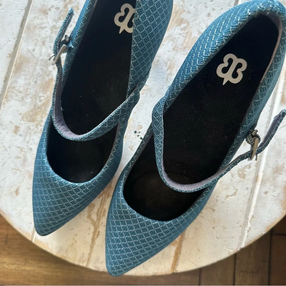 Betabrand Mile Marker Mary Jane Heels